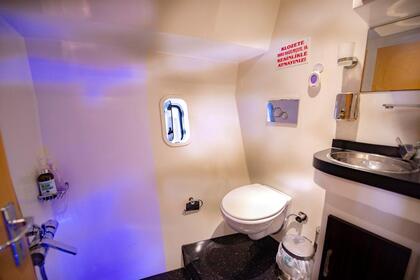 Custom built motor yacht special edition