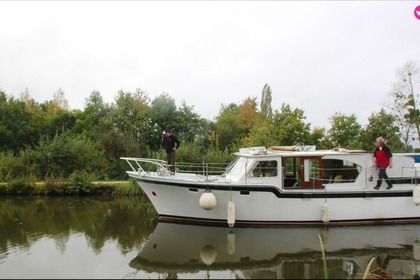 Charter Motorboat KOMPIER KRUISER AK Nantes