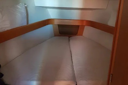 Jeanneu Sun Odyssey 42i Argonaute