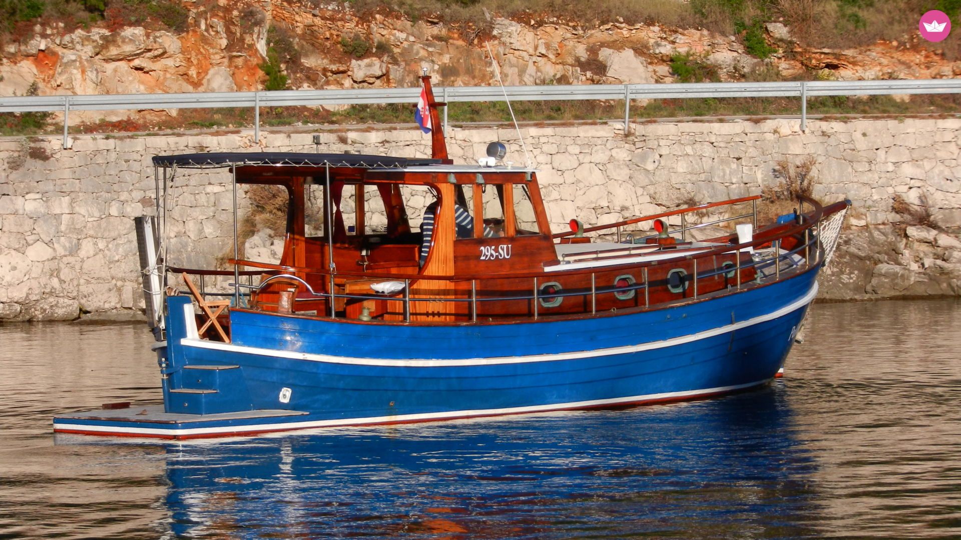 Charter Motorboat Traditional Croatian Boat Leut Palagruža Split