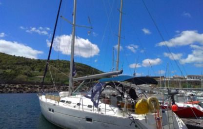 Charter Sailboat Beneteau Oceanic 423 Praia da Vitória