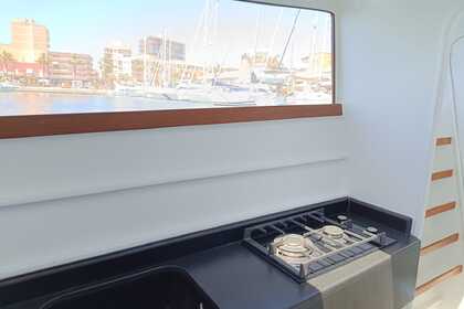 CATAMARÁN NUEVO A ESTRENAR