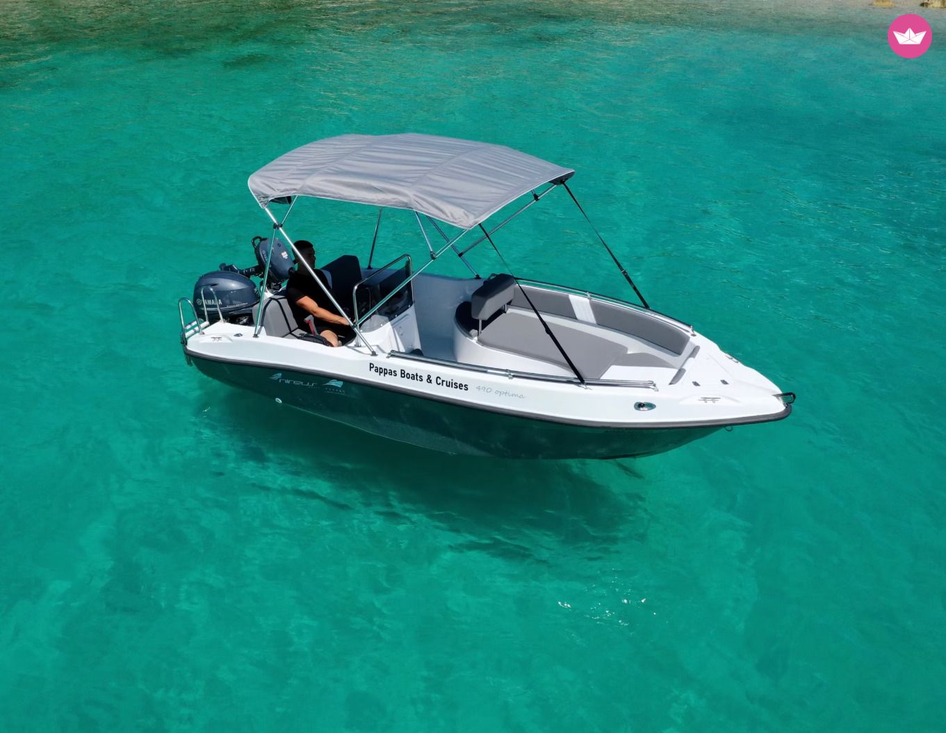Bateau à moteur Nireus