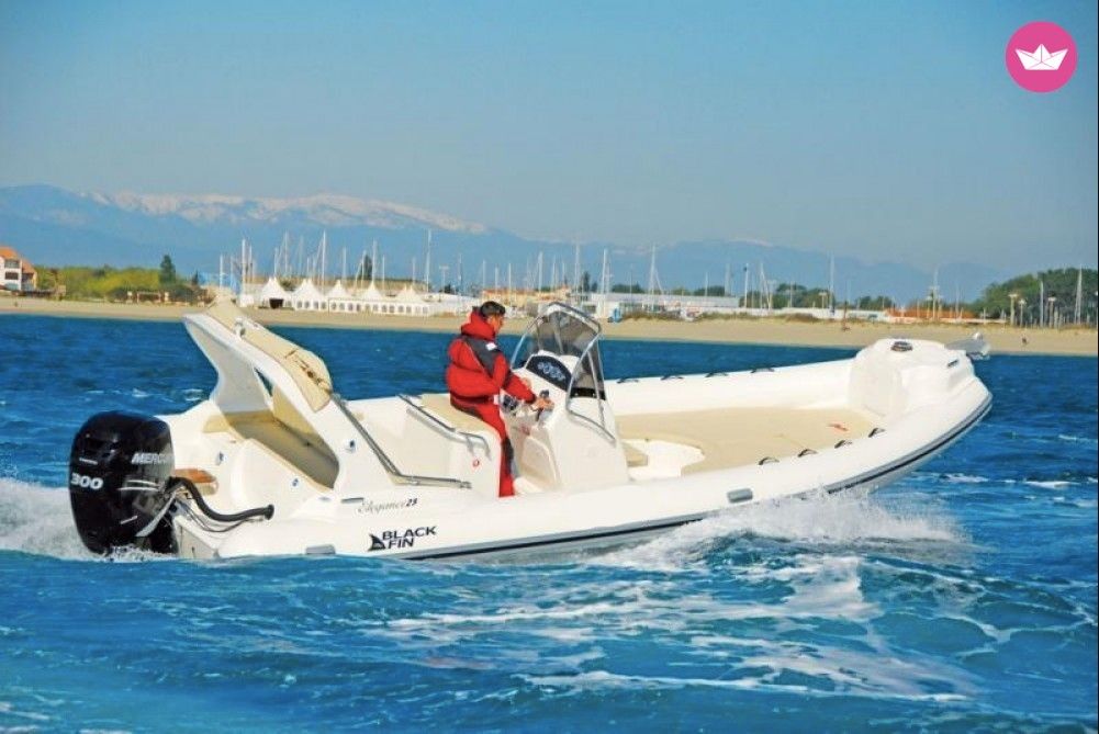 Semi-rigide NUOVA JOLLY Black find 25 elegance 300cv