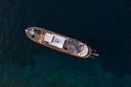 CLASSIC YACHT GALLANT