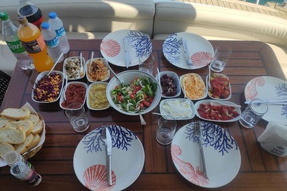 Gurmeyat All inclusive Yacht by Zar