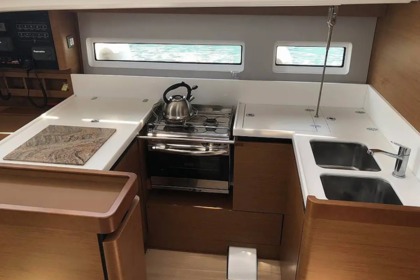 Sun Odyssey 440 2019