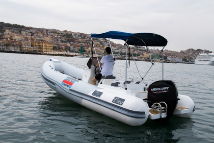 Noleggio Gommone D'Oriano marine Rib tipe F600 Napoli