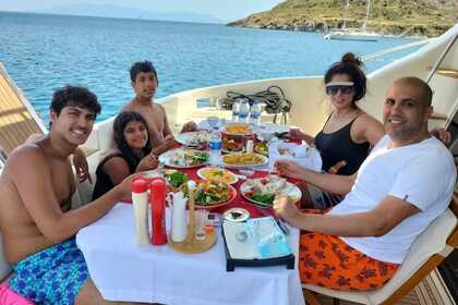 Charter Azimut 55 With Her Sleek Lines