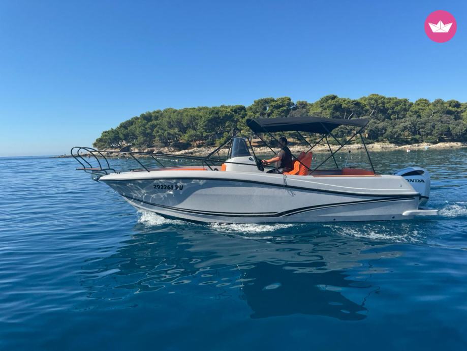 Bateau à moteur Cap camarat 755 4