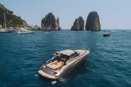 Noleggio Yacht a motore Riva Riva Rivale 52'' Napoli