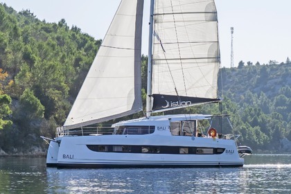 Hyra båt Katamaran Catana Group Bali Catsmart - 4 + 2 cab. Skradin