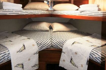 Riviera 48 American Boat for Charter