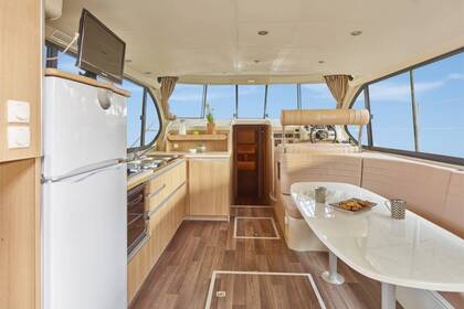 Location Bateau à moteur Nicols Estivale Sixto+ Bellegarde