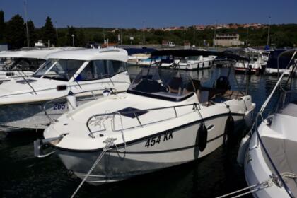 Quicksilver Activ 755 SunDeck with 300 HP