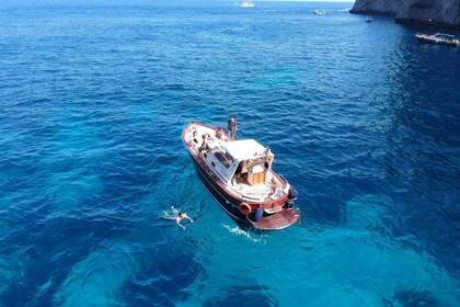 Hire Motorboat Aprea Mare Aprea Mare 11 Massa Lubrense