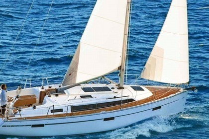Charter Sailboat BAVARIA 37 CRUISER Rogoznica