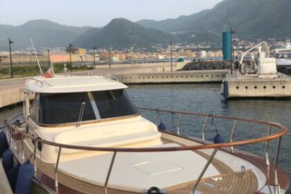 Rental Motorboat Fratelli Aprea SORRENTO 32 Hard Top Castellammare di Stabia