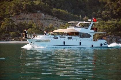 Hire Motor yacht Costume 2015 Antalya