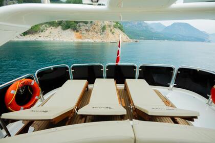Premium Class La Melita Sunseeker Manhattan 2000 Yacht in Antalya