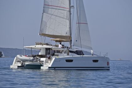 Hire Catamaran Fountaine Pajot Fountaine Pajot Saona 47 (Quintet) - 5 + 1 cab. Lomas de Palmira