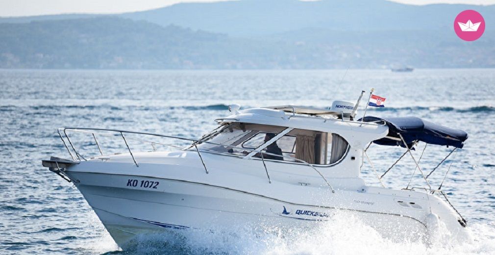 Моторное судно Quicksilver 750 Weekend для аренды