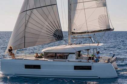 Rental Catamaran LAGOON 40 Furnari