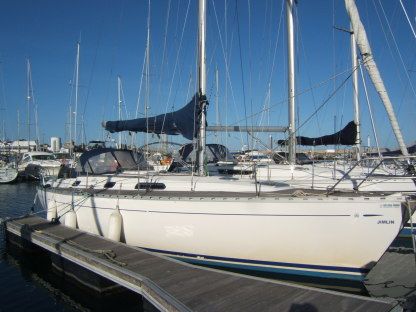 Charter Sailboat Dufour 38 Classic Saint-Quay-Portrieux