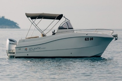 Charter Motorboat Atlantic 750 Sun Cruiser Trogir