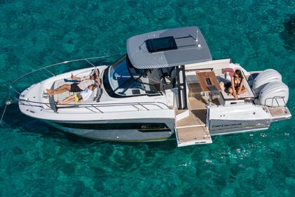 Miete Motorboot JEANNEAU CAP CAMARAT 9.0 WA S2 Porto Cervo