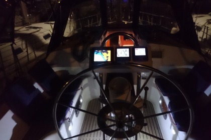 Hire Sailboat JEANNEAU SUN ODYSSEY 36.2 Pireas