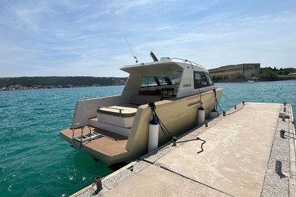 Charter Motorboat Aliskaf C35 Hvar