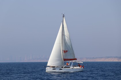 Beneteau Oceanis 35