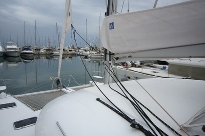 Катамаран Lagoon 380