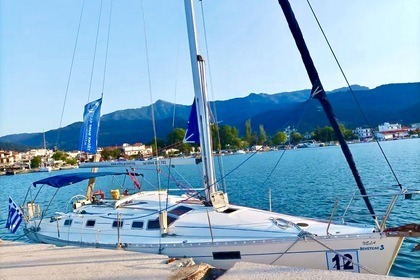 Charter Sailboat Beneteau Oceanis 37 Lefkada