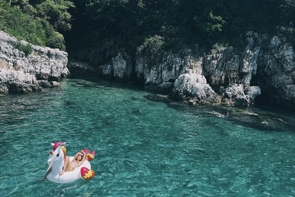 All Inclusive Private Boat Tours on a Vintage Sport Fishing Boat