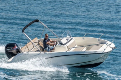 Miete Motorboot Quicksilver Activ 605 open Golfe Juan