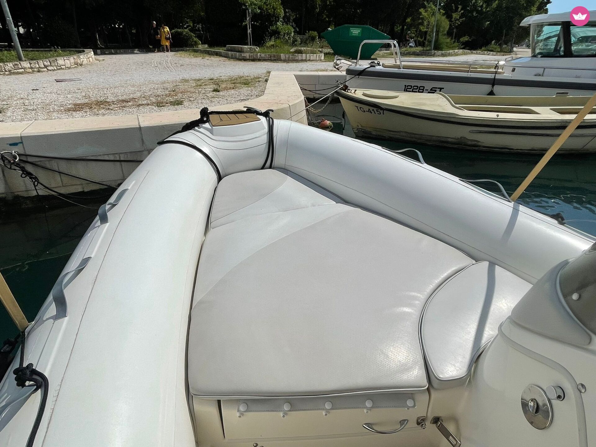 Czarter Wide 520