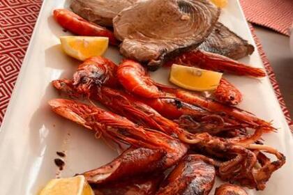 PAX ABYSSI: catamarano con opzione chef privato