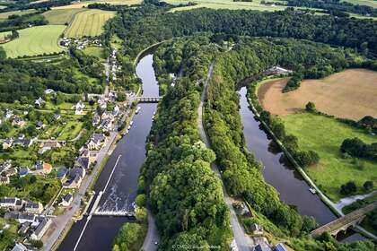 Aufenthalt an der Blavet – Charmante Motoryacht mit Terrasse, für Bootsurlaub oder Winteraufenthalt am Steg