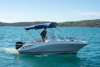 Location Bateau à moteur Commander 555 Trogir