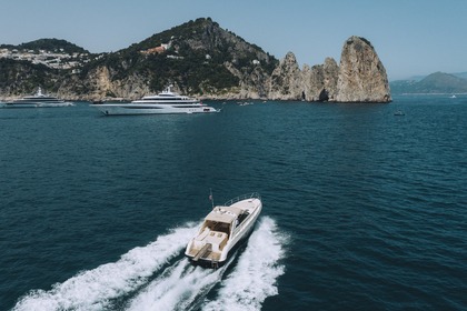 Hire Motor yacht Gianetti 45 Sport Capri