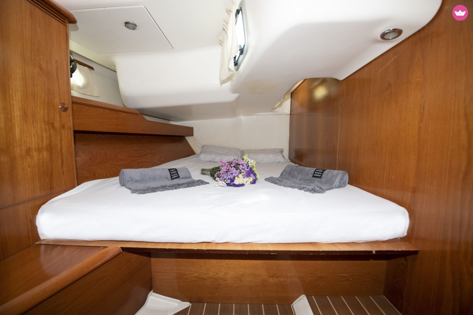 Alquilar Sun Odyssey 49