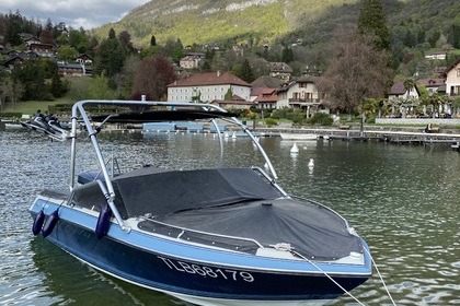 Miete Motorboot Four Winns 200 Horizon Talloires
