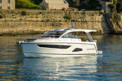 IOLI - Sealine S390