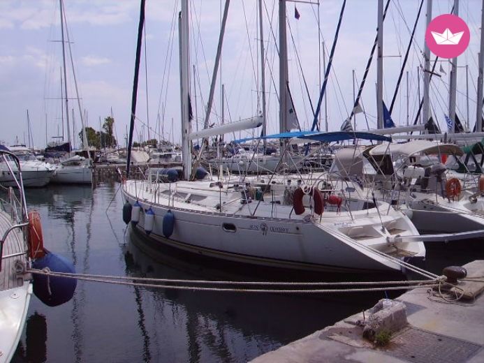 Charter sailboat in Athens  