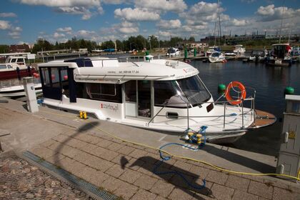 Suncamper 30 - komfortowy jacht motorowy