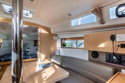 Benetau Oceanis 35.1