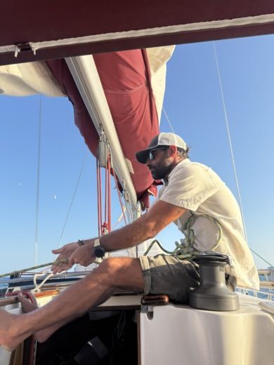 Barcelone Sailboat Dufour Gibsea 43 alt tag text