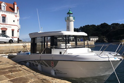 Charter Motorboat Beneteau BARRACUDA 8 Sauzon